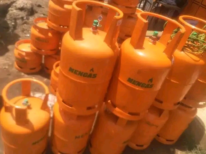13 kg men gas refill
